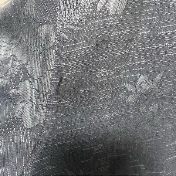 TOMMY BAHAMA Vintage Monochrome Tropical Floral 100% Silk Short Sleeve Shirt - Picture 10 of 11